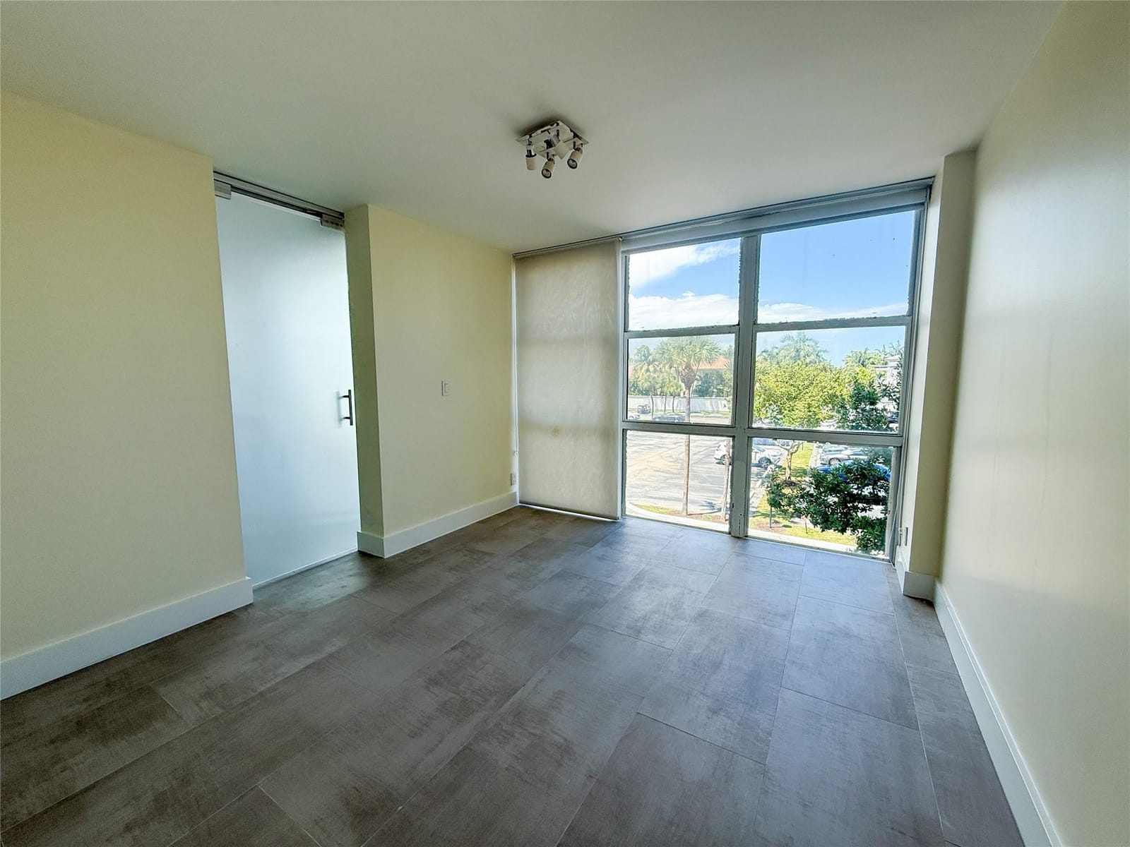 1000 Parkview Drive 319, Hallandale Beach, FL 33009 photo 16