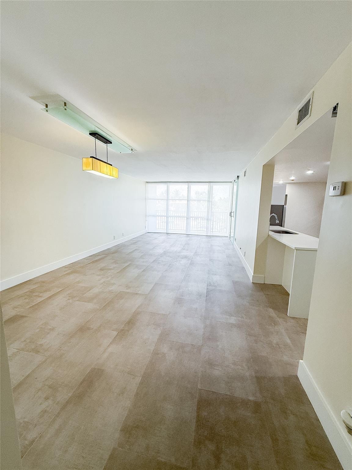 1000 Parkview Drive 319 — photo 4