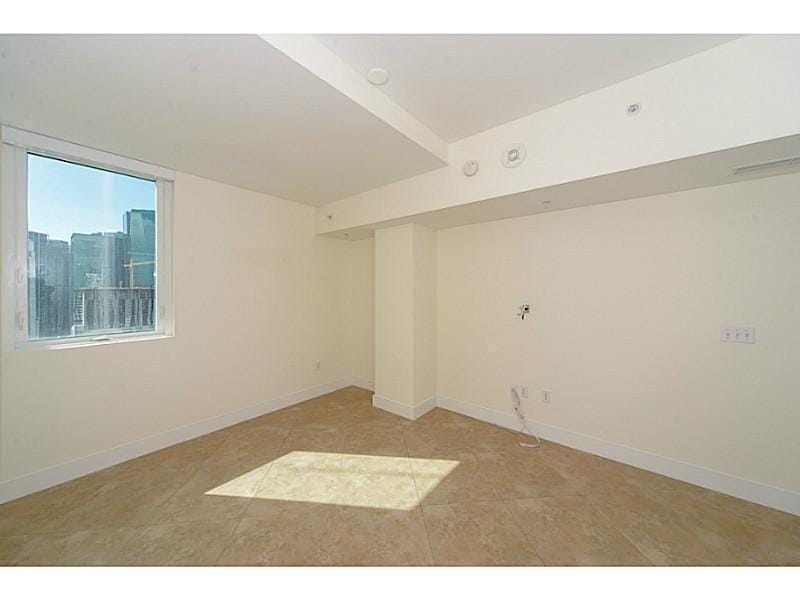 253 NE 2nd Street 2710, Miami, FL 33132 photo 22