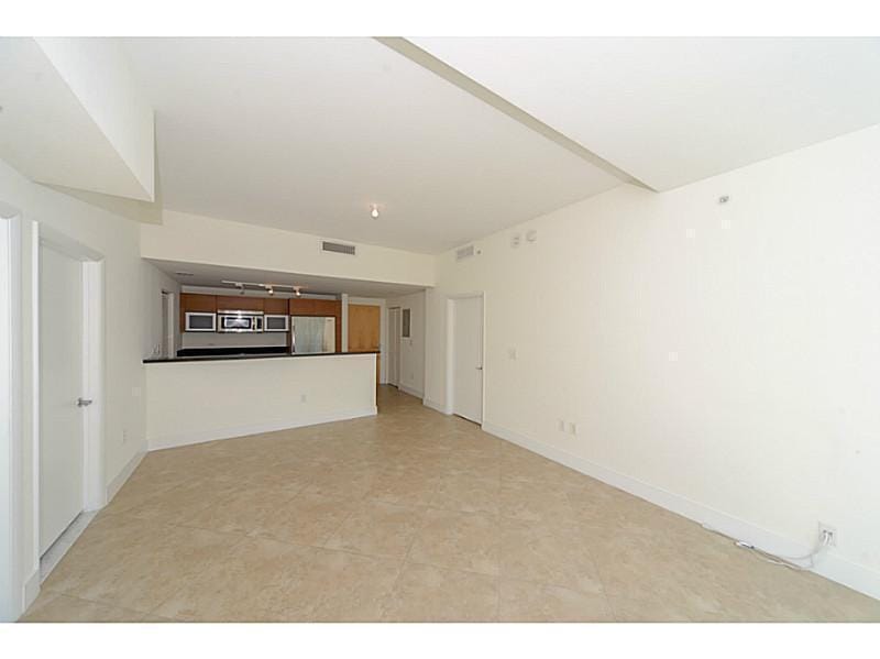 253 NE 2nd Street 2710 — photo 4