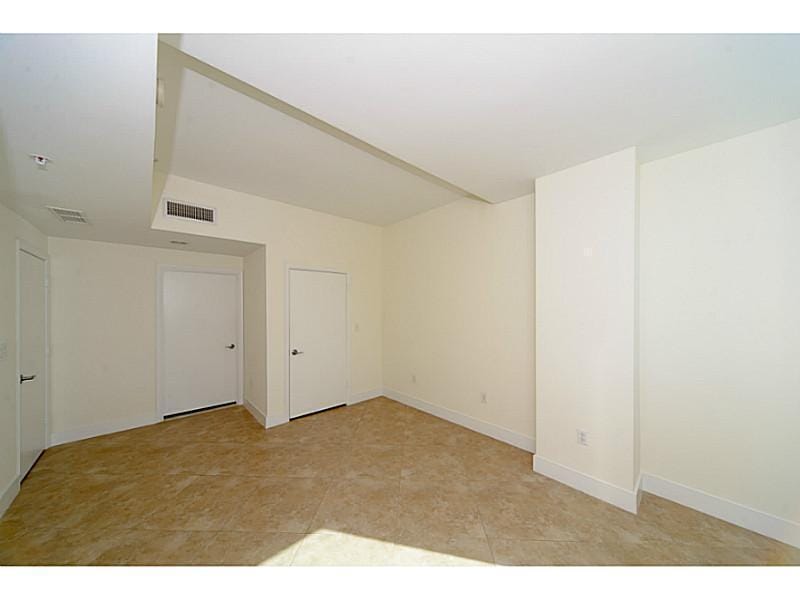 253 NE 2nd Street 2710 — photo 10