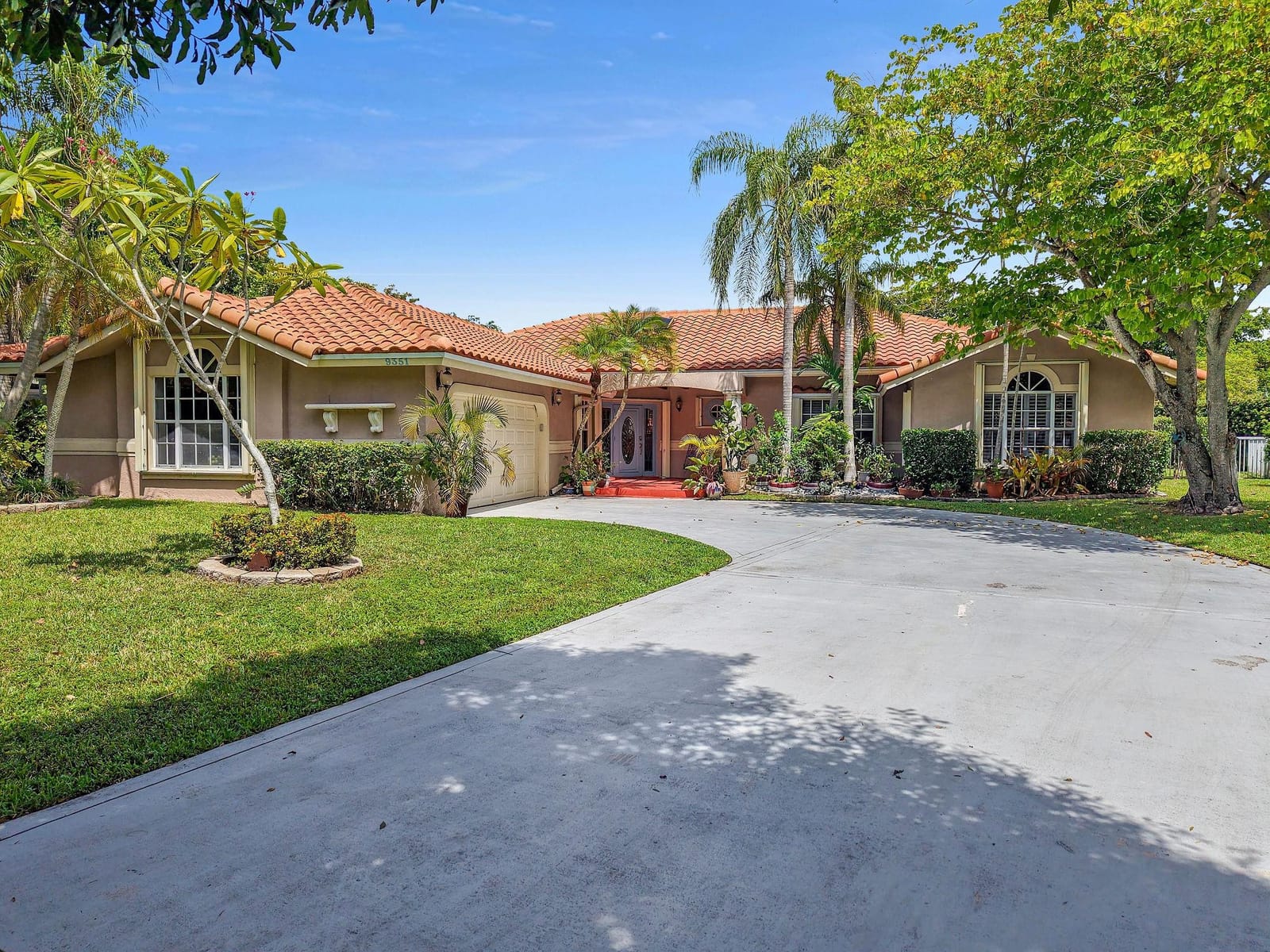 9351 NW 10th Court, Plantation, FL 33322