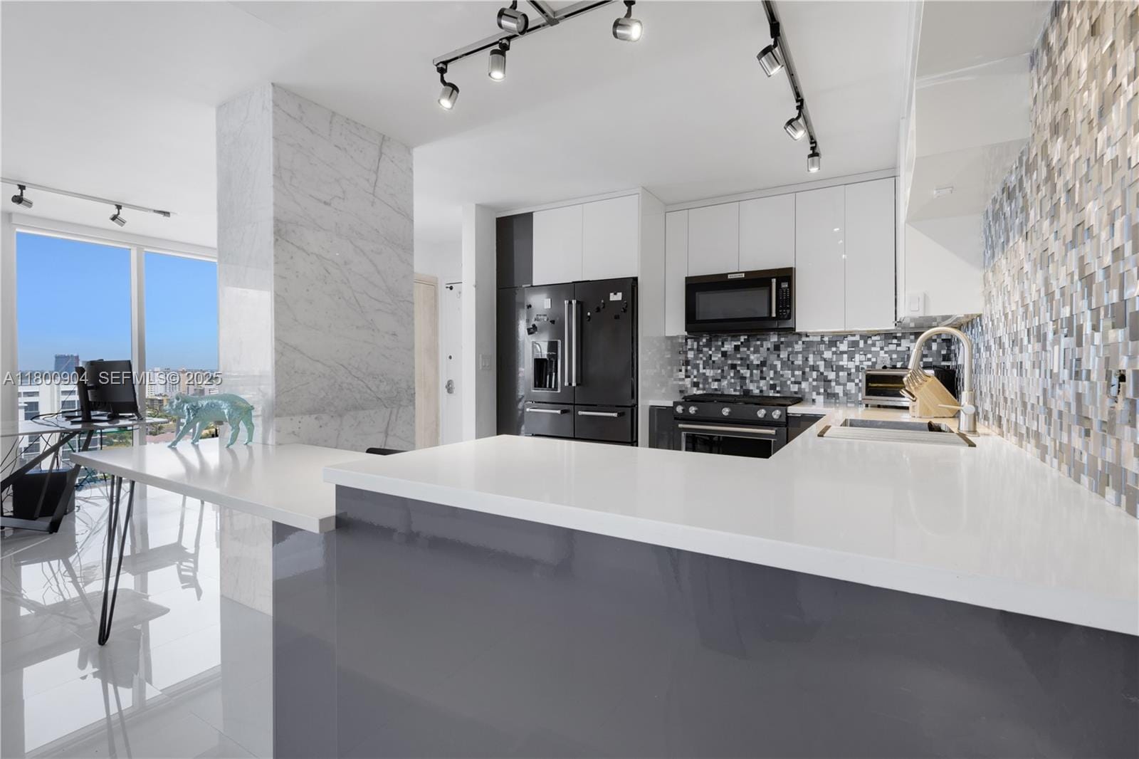 2030 S Ocean Drive 1707 — photo 9
