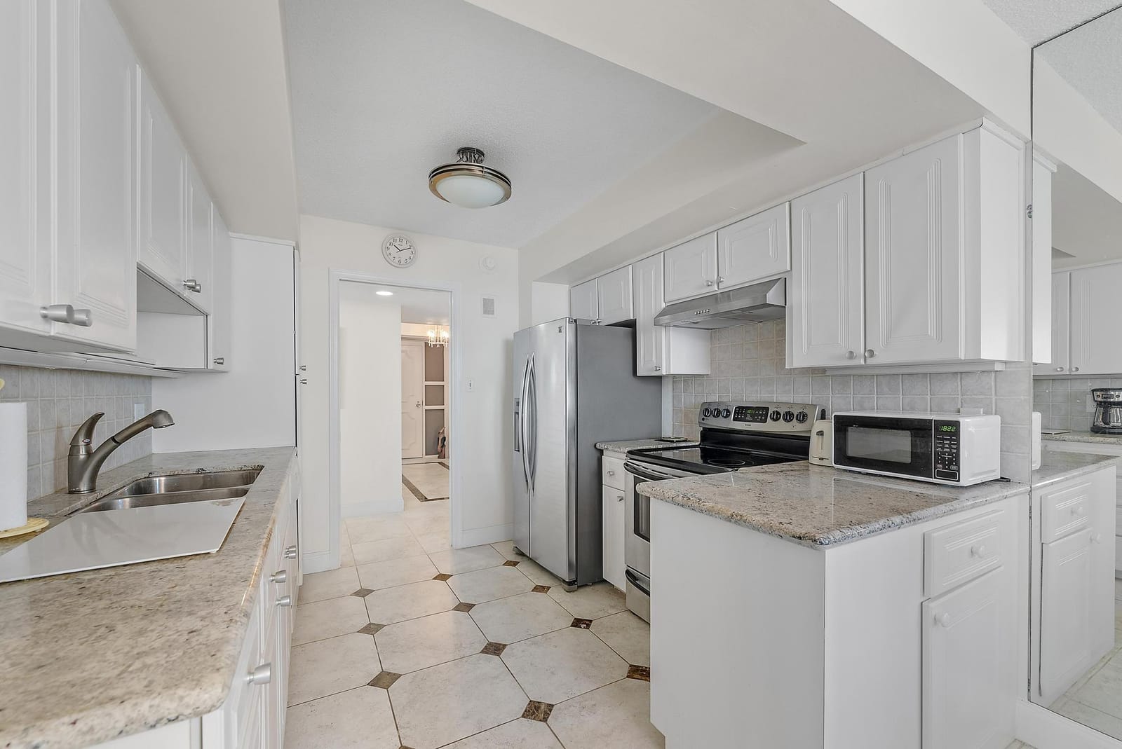 5380 N Ocean Drive 12f — photo 8