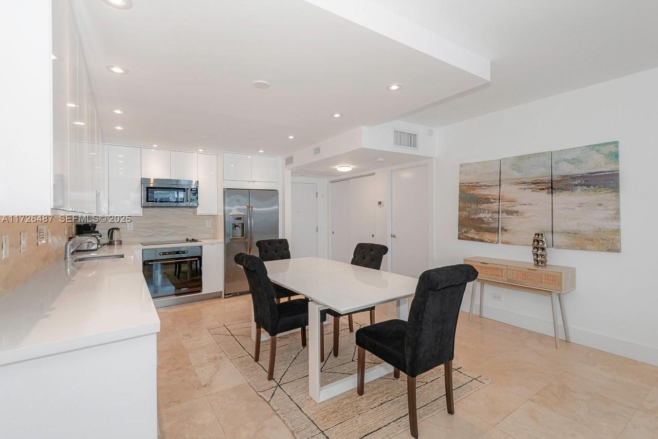 2301 Collins Avenue 1515 — photo 8