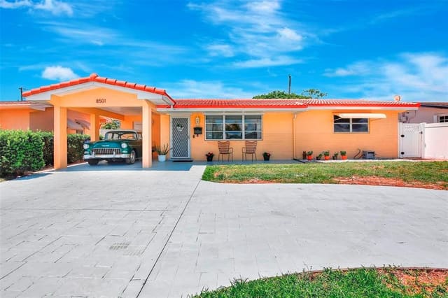 8501 NW 11th Court, Pembroke Pines, FL 33024