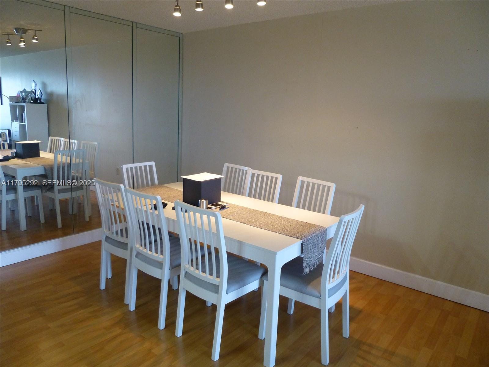 2801 NE 183rd Street 1507W — photo 5