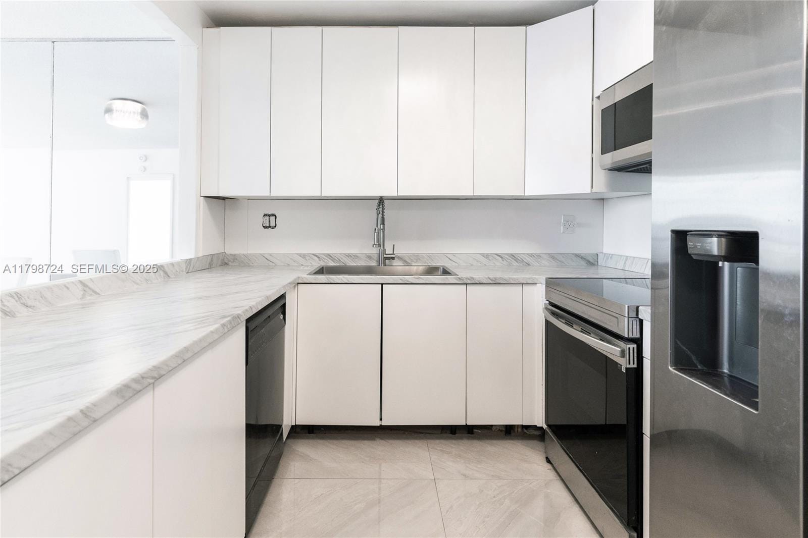500 Three Islands Boulevard 801 — photo 12