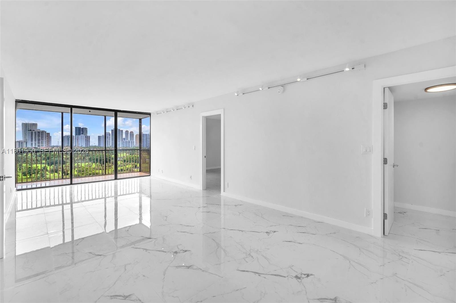 20335 W Country Club Drive 1108 — photo 1