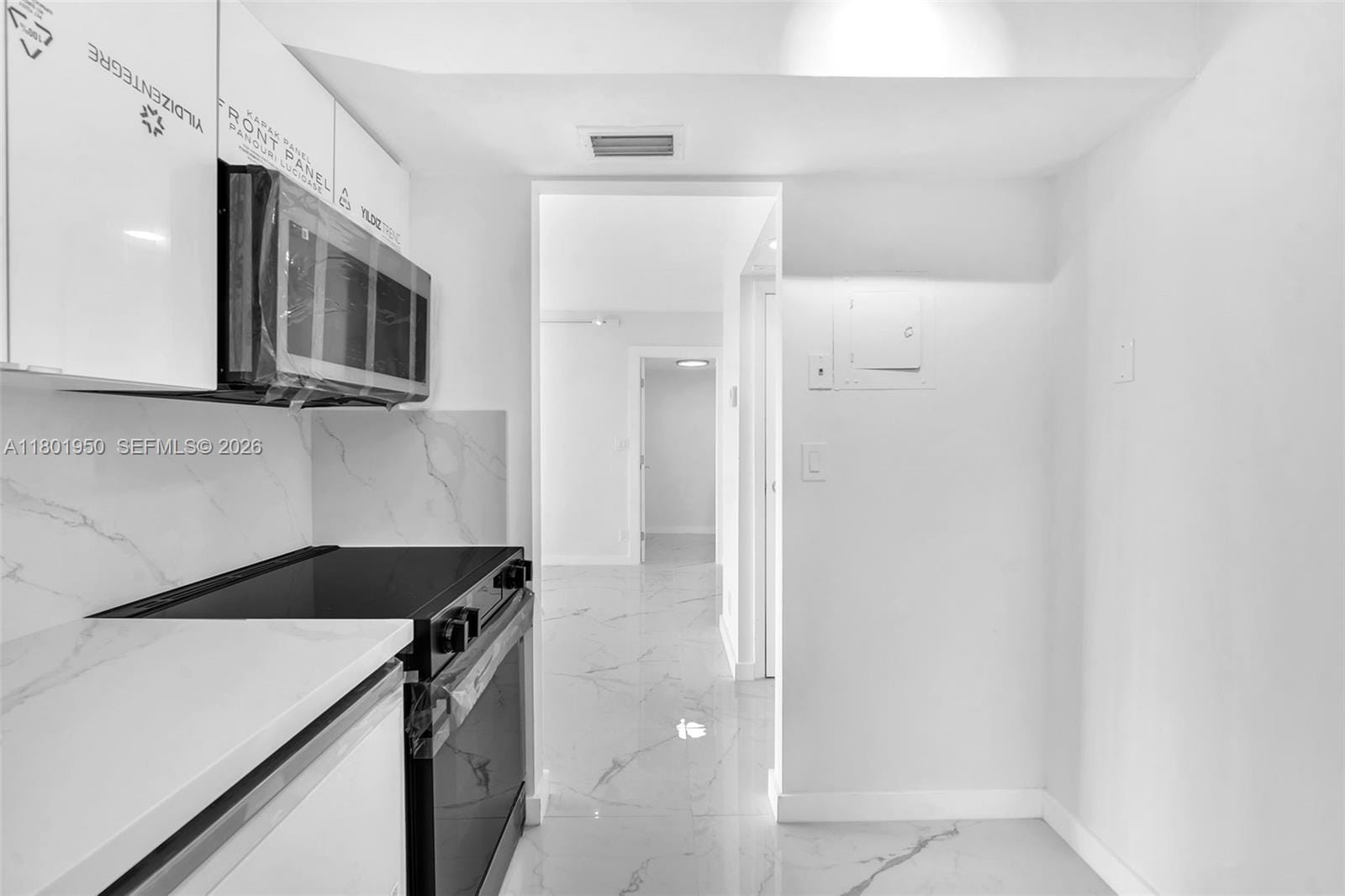 20335 W Country Club Drive 1108 — photo 7