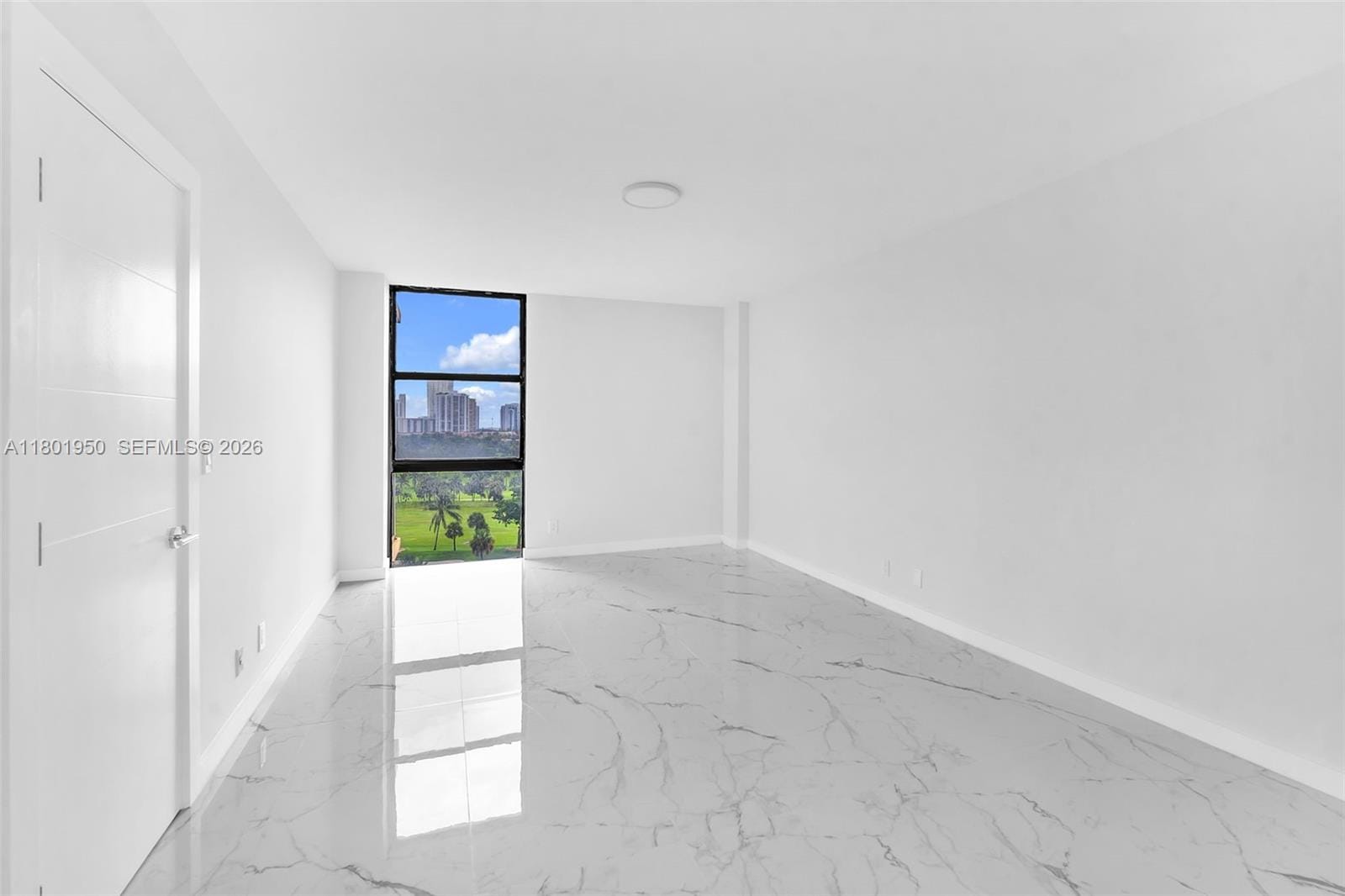 20335 W Country Club Drive 1108 — photo 10