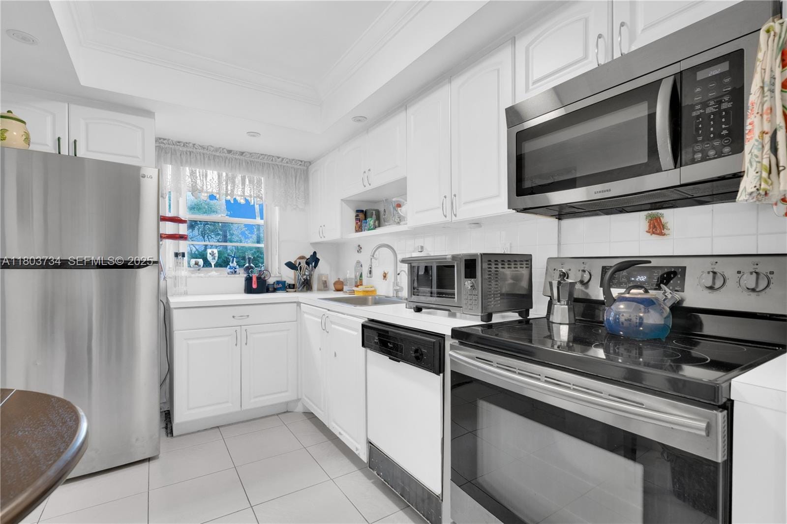 1400 Saint Charles Place L4, Pembroke Pines, FL 33026 photo 15