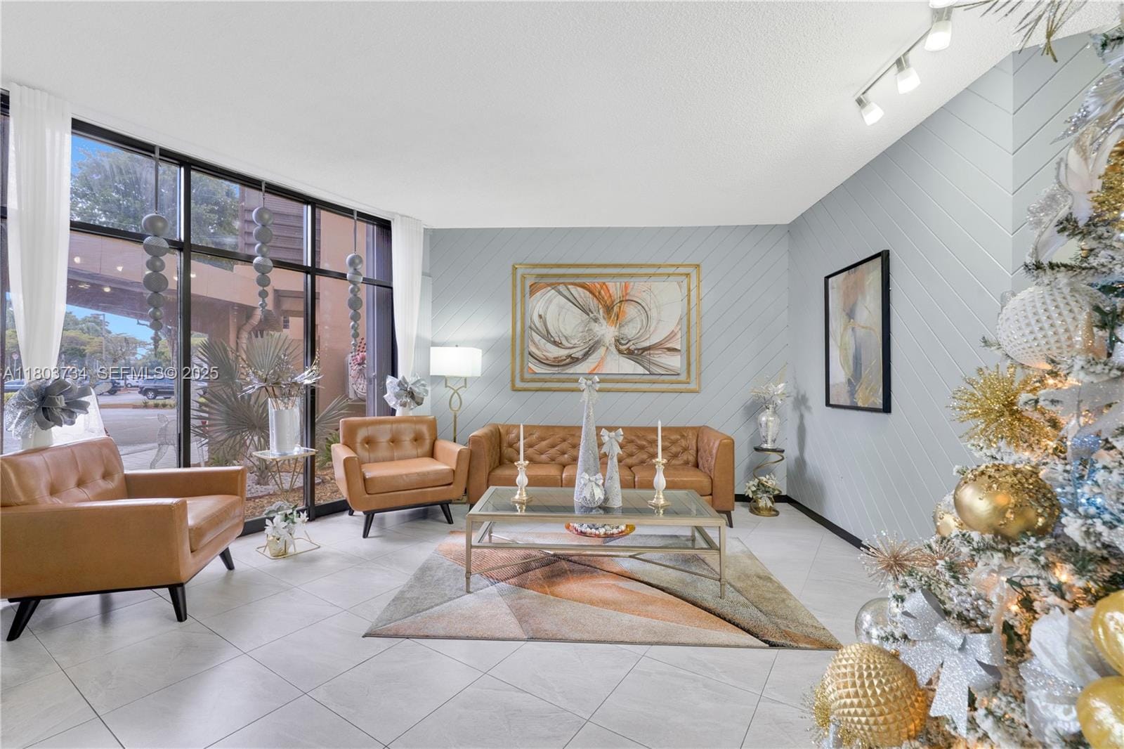 1400 Saint Charles Place L4 — photo 4