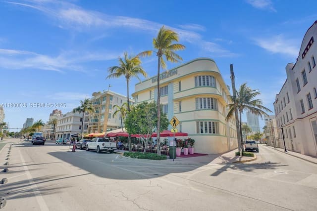 530 Ocean Drive 103, sold in Barbizon Beach Club Condo, Miami Beach, FL