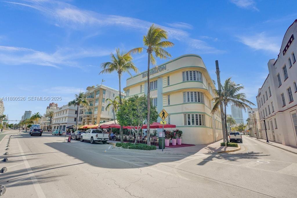 530 Ocean Drive 103, Miami Beach, FL 33139 photo 1