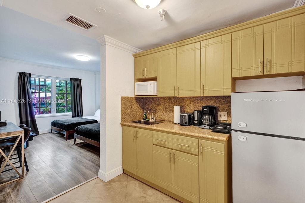 530 Ocean Drive 103, Miami Beach, FL 33139 photo 5