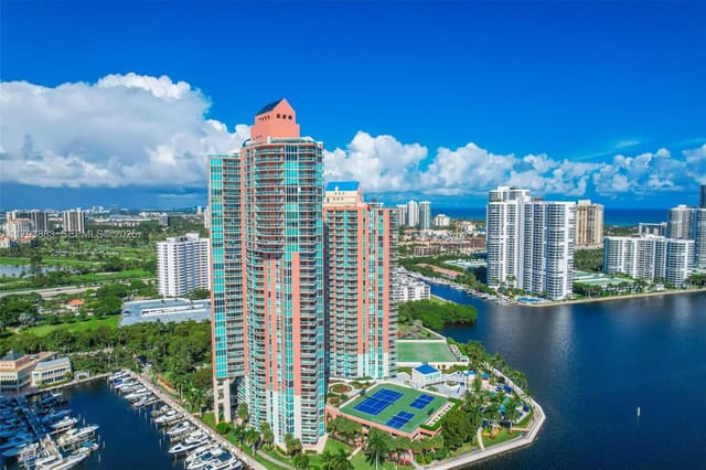3370 Hidden Bay Drive 313, Aventura, FL 33180