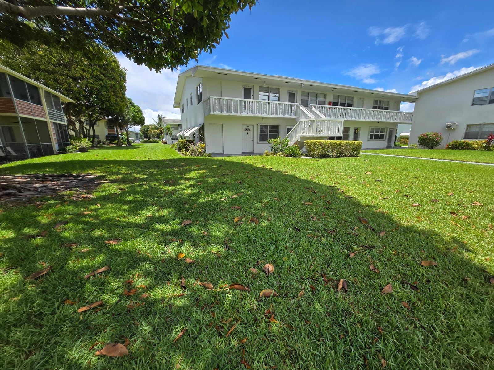 108 Easthampton E, West Palm Beach, FL 33417 photo 2