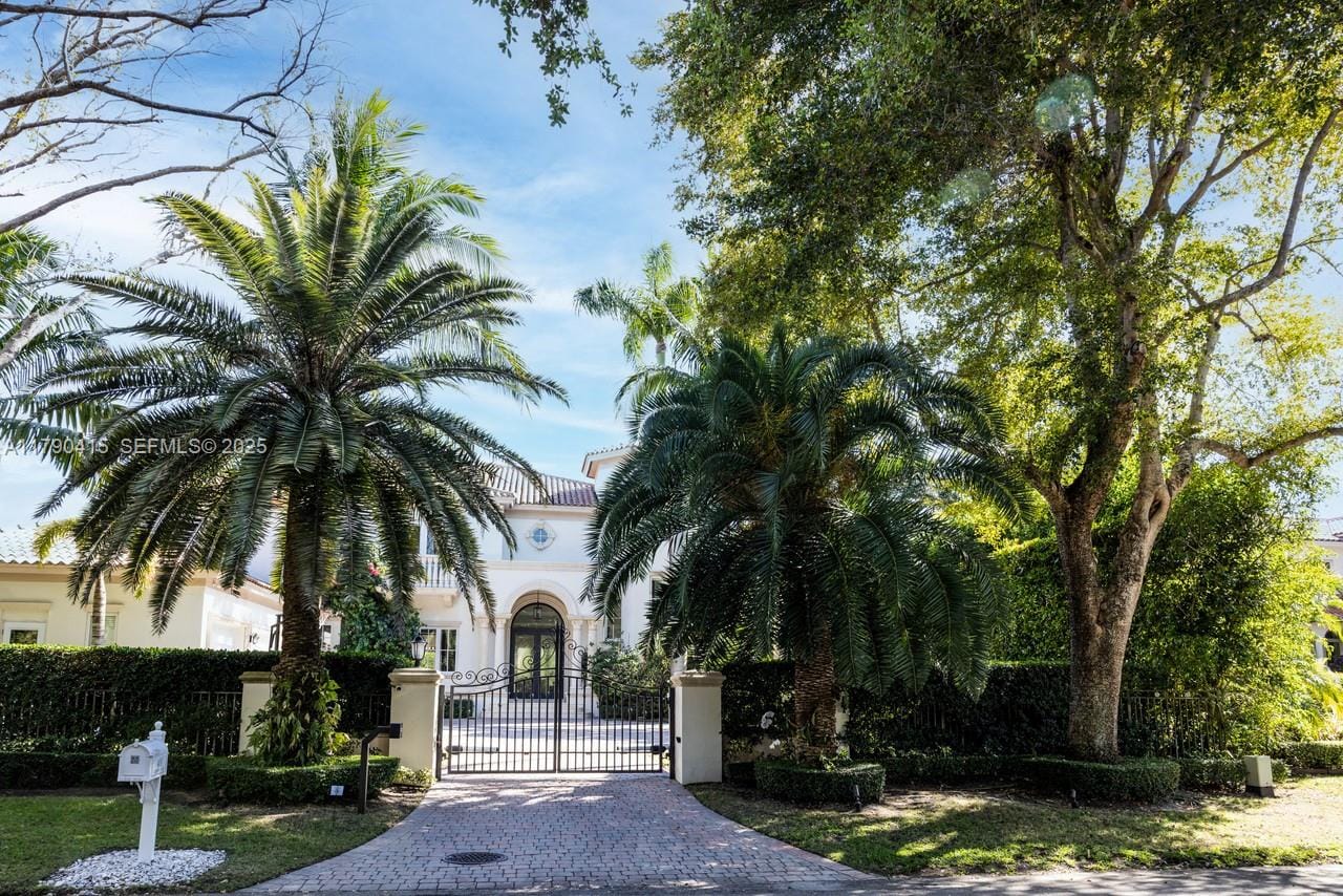 400 Costanera Road, Coral Gables, FL 33143 photo 3