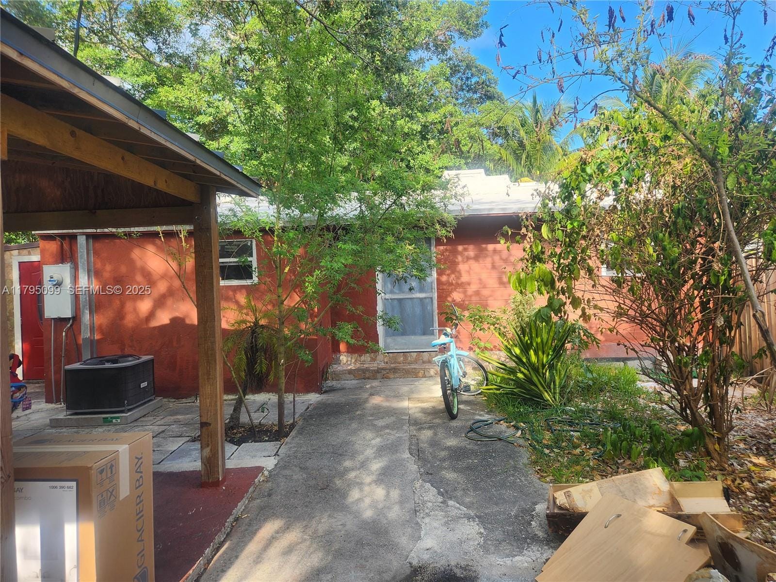 9407 NW 4th Avenue, Miami, FL 33150 photo 3