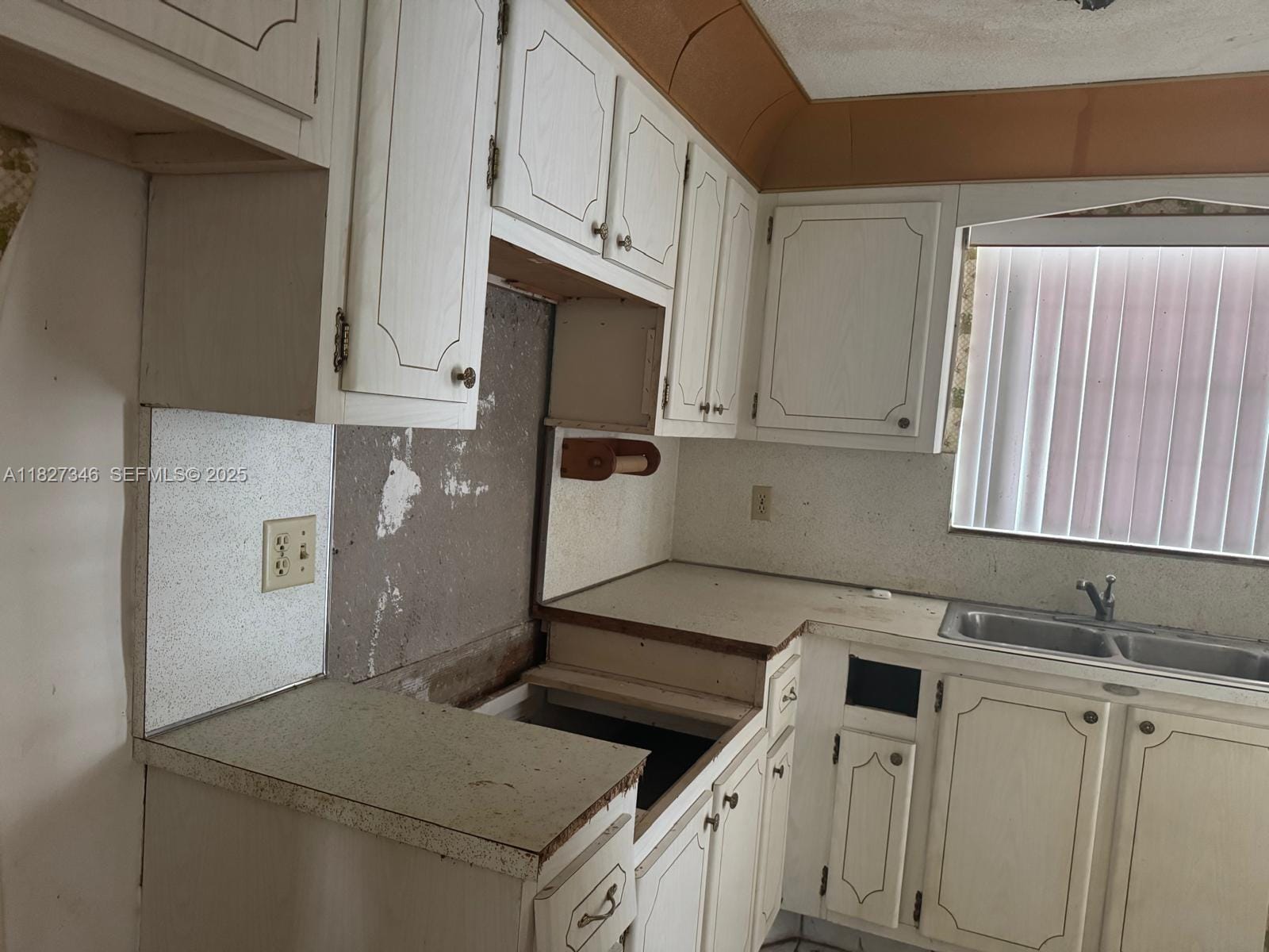 1350 N 12th Court 6B — photo 4