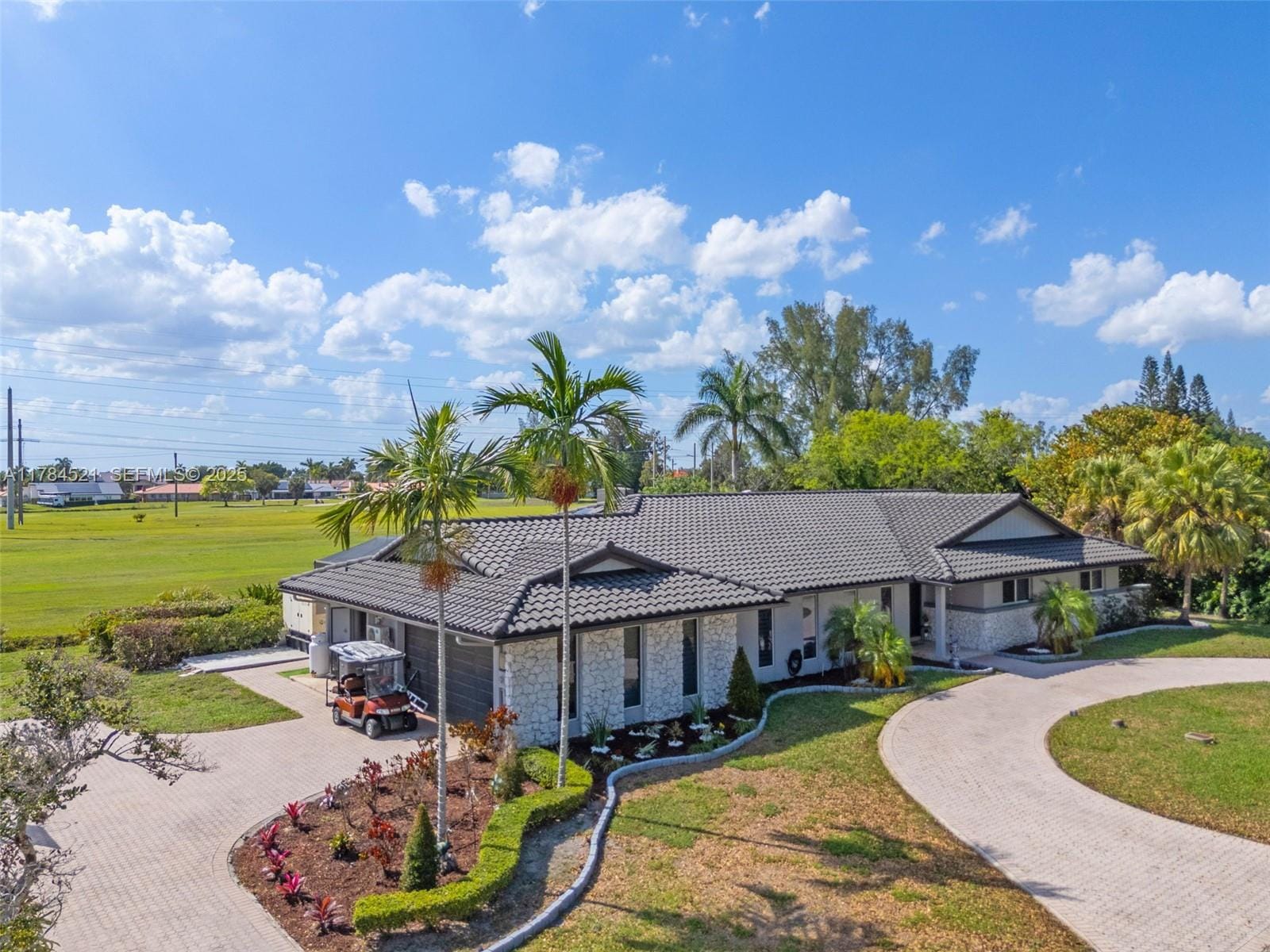 19640 W Saint Andrews Drive, Hialeah, FL 33015
