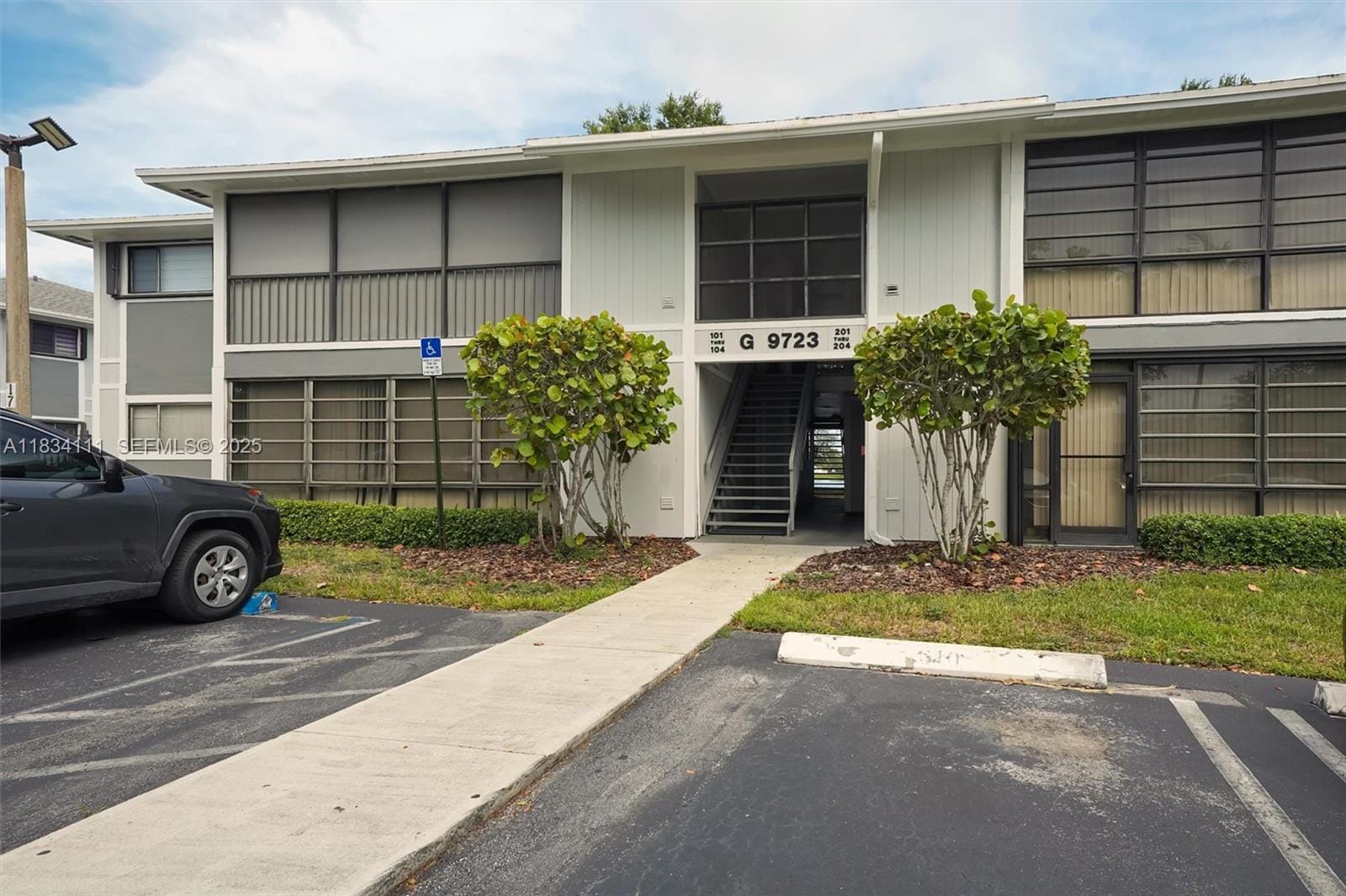 9723 Hammocks Boulevard 102, Miami, FL 33196