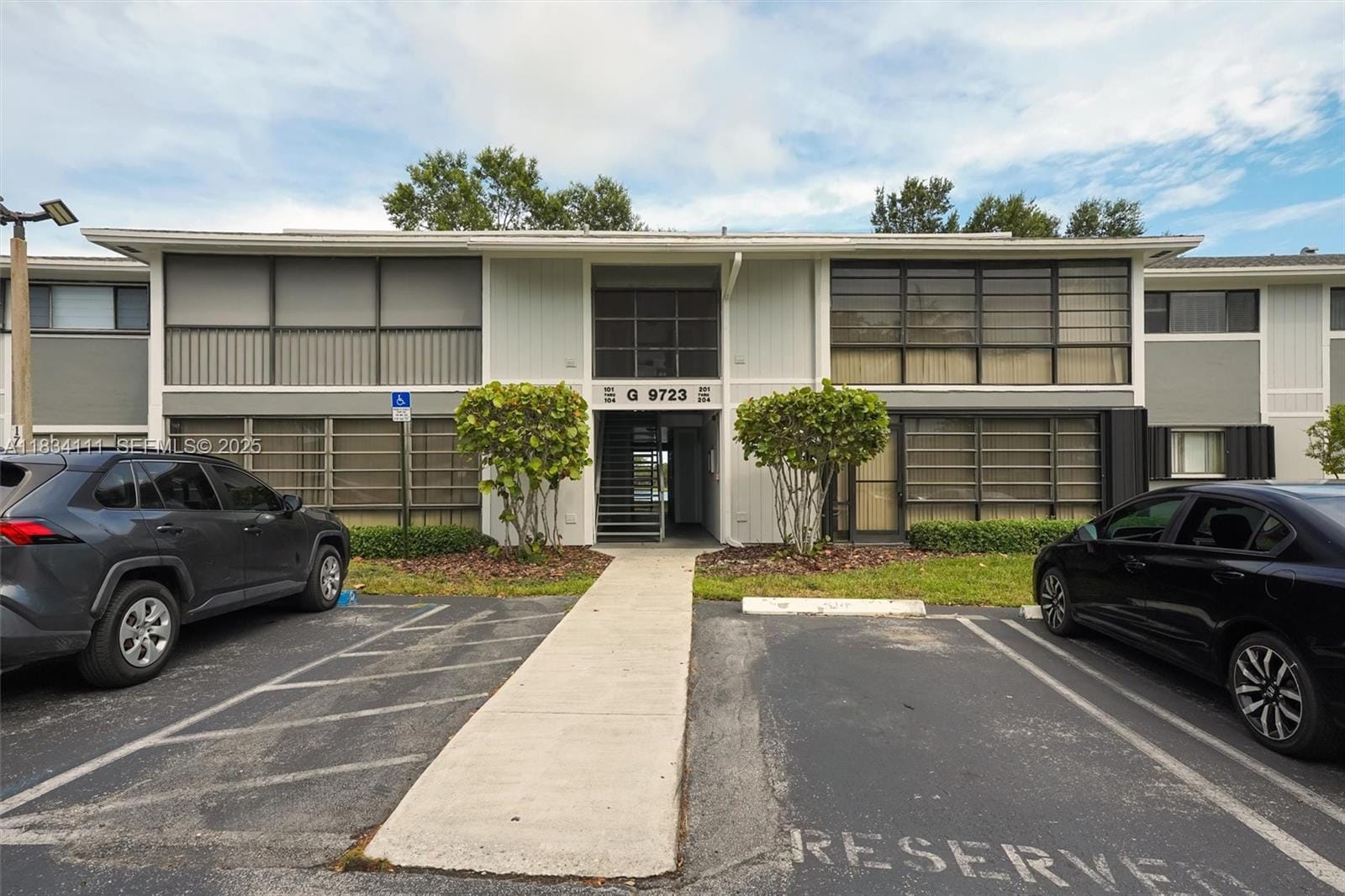 9723 Hammocks Boulevard 102, Miami, FL 33196 photo 2