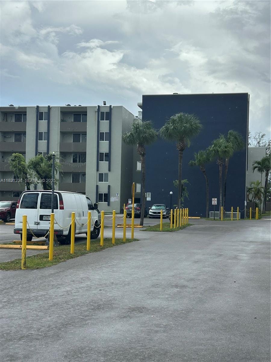 10090 NW 80th Court 1411, Hialeah Gardens, FL 33016 photo 2