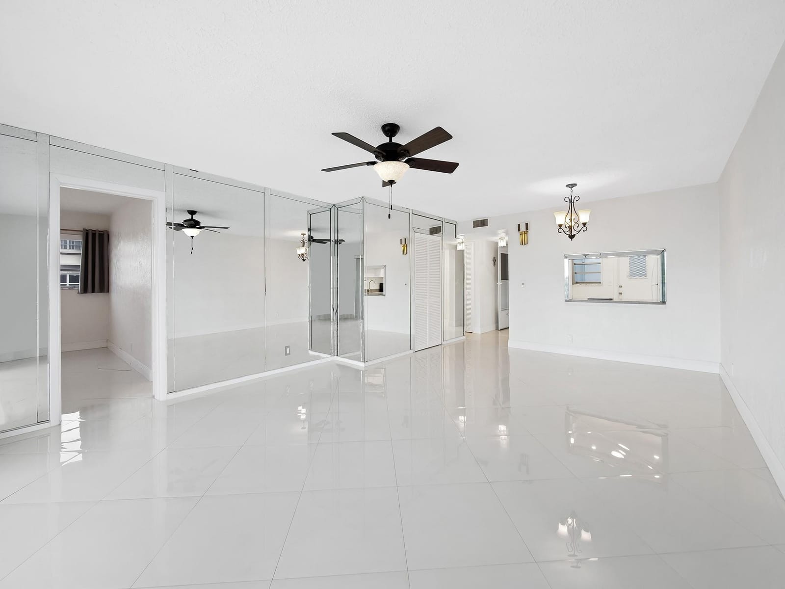329 SE 3rd Street 305P, Hallandale Beach, FL 33009 photo 2
