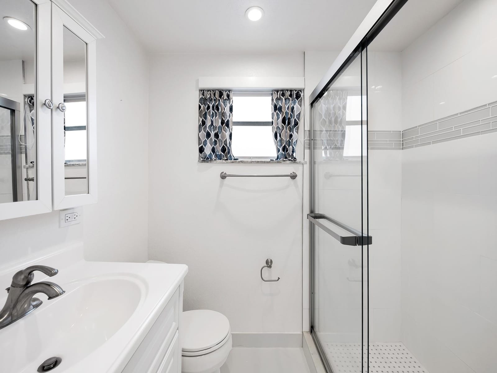 329 SE 3rd Street 305P, Hallandale Beach, FL 33009 photo 17