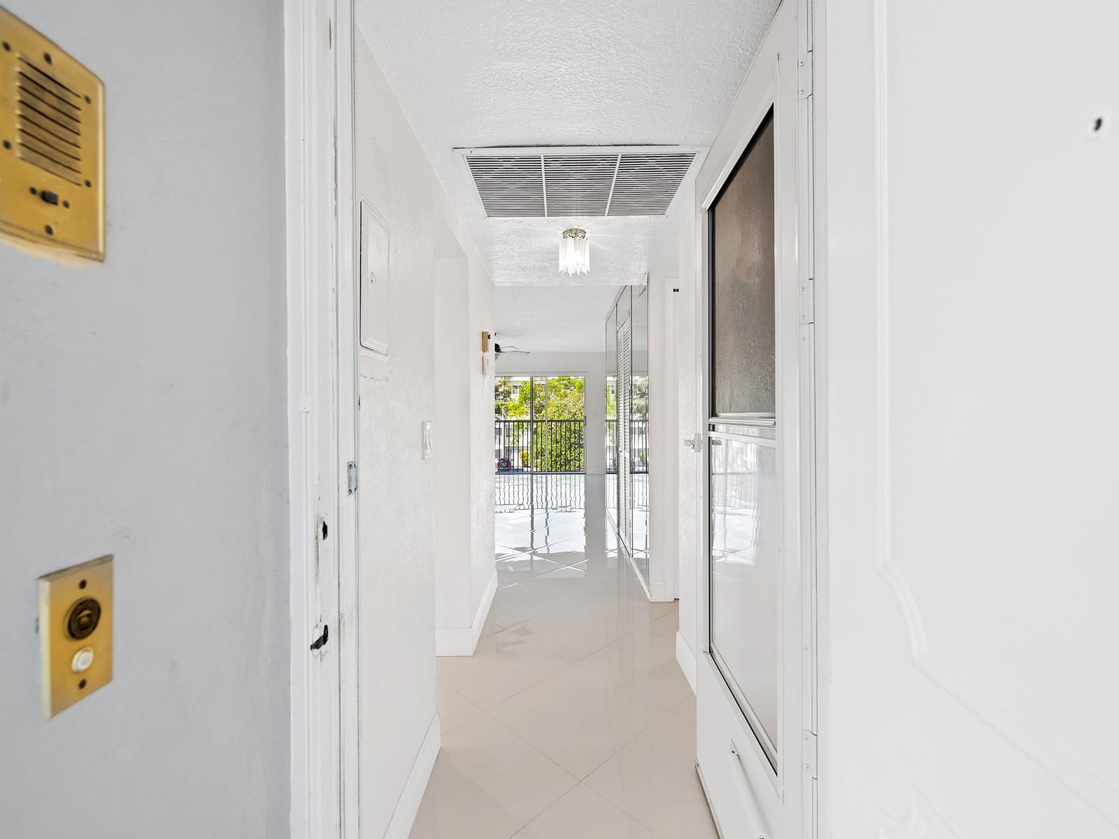 329 SE 3rd Street 305P, Hallandale Beach, FL 33009 photo 18