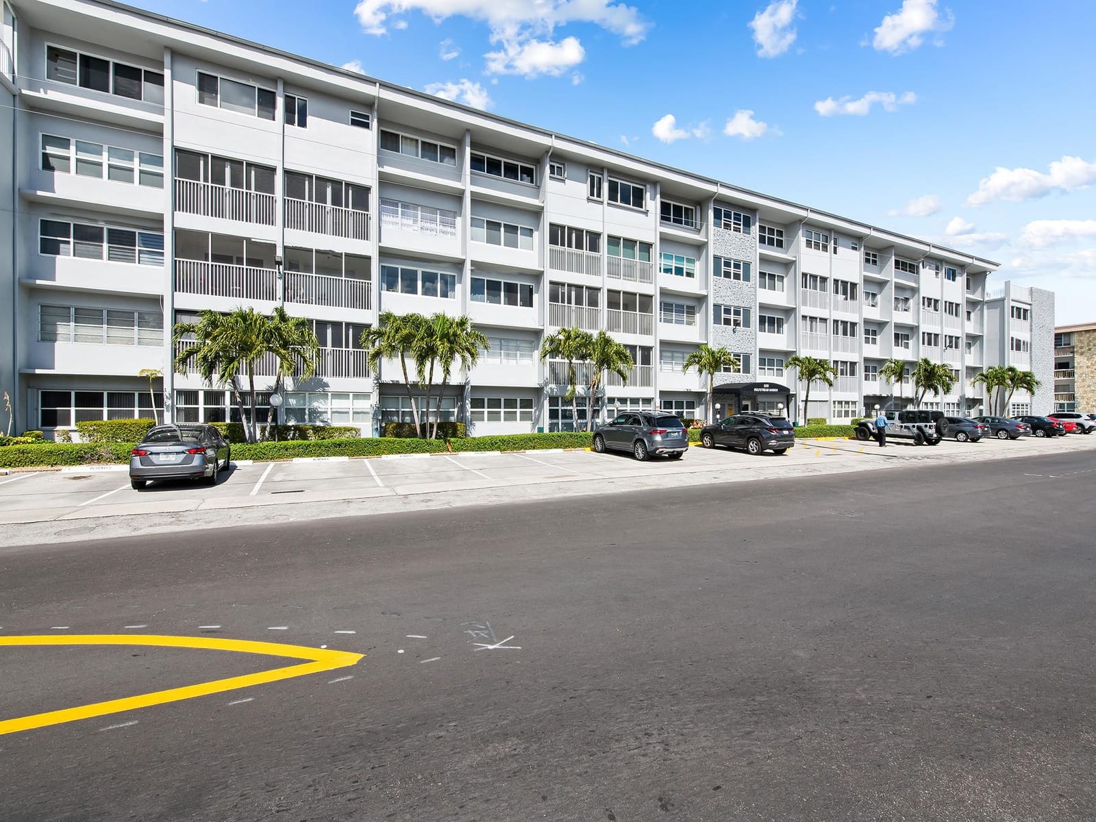329 SE 3rd Street 305P, Hallandale Beach, FL 33009 photo 21