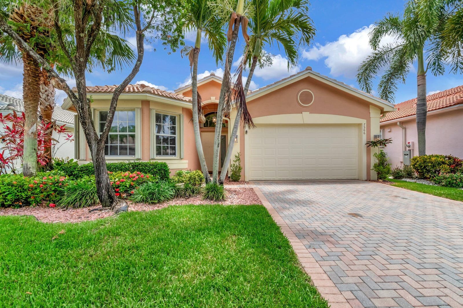7566 Pebble Shores Ter Terrace, Lake Worth, FL 33467