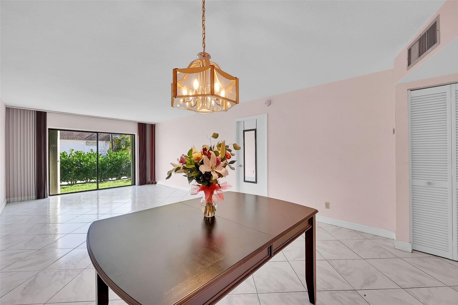 860 SE 6th Avenue 304 — photo 12