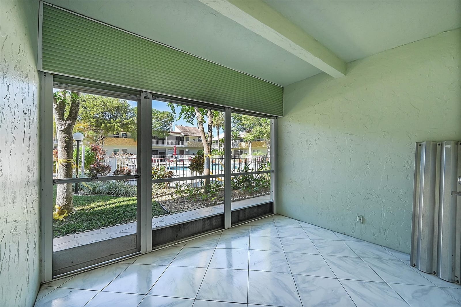 860 SE 6th Avenue 304 — photo 5