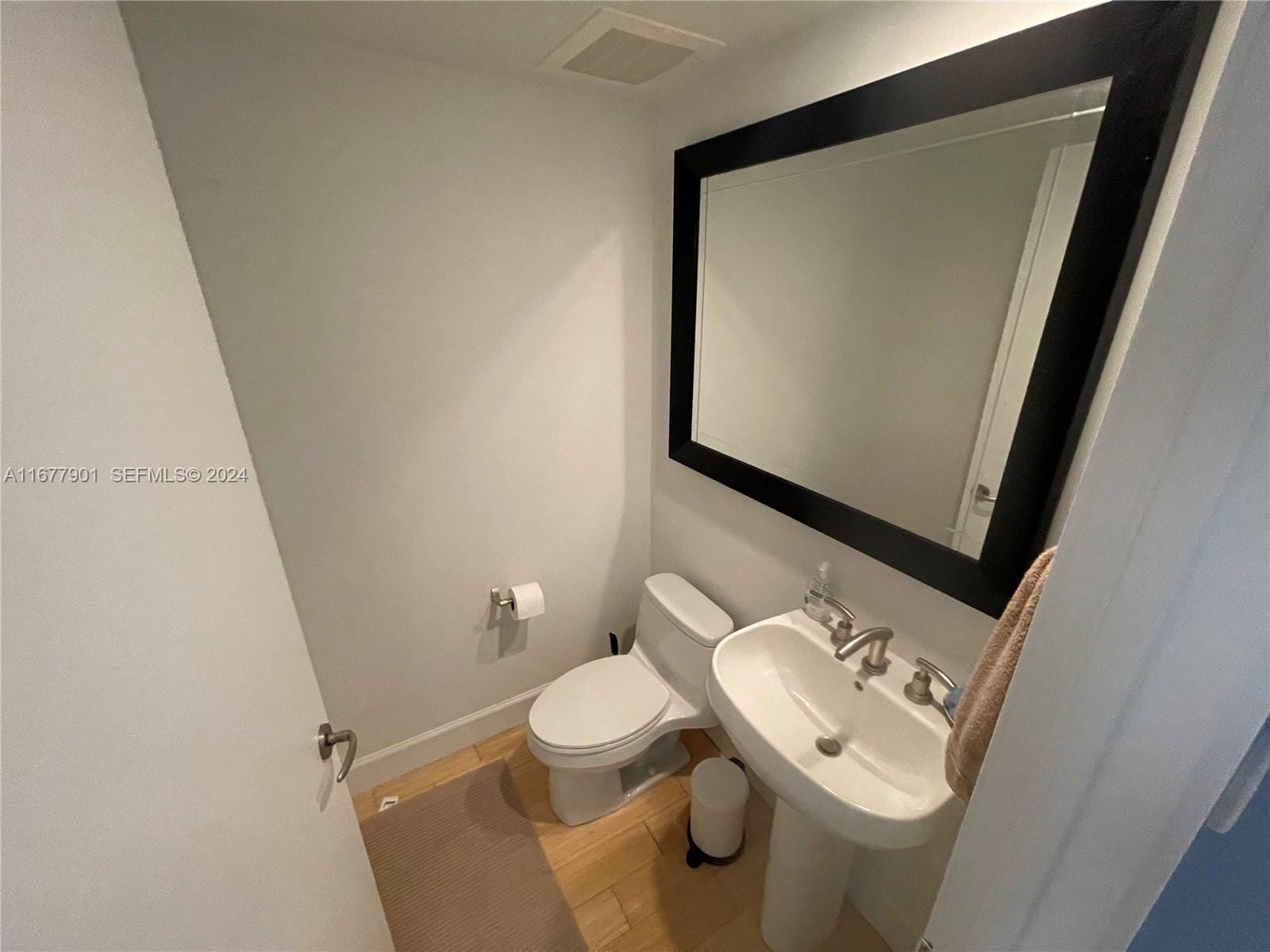 901 Brickell Key Boulevard 1701, Miami, FL 33131 photo 14