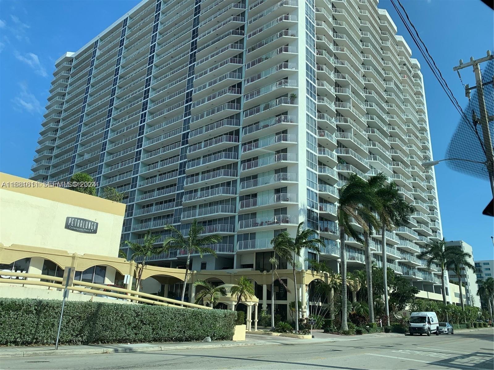 7601 E Treasure Drive CU-4 — photo 3