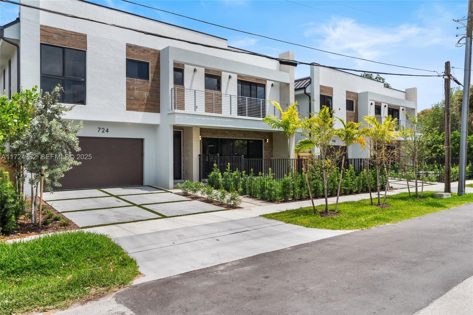 724 SW 8th Way 724, Fort Lauderdale, FL 33315