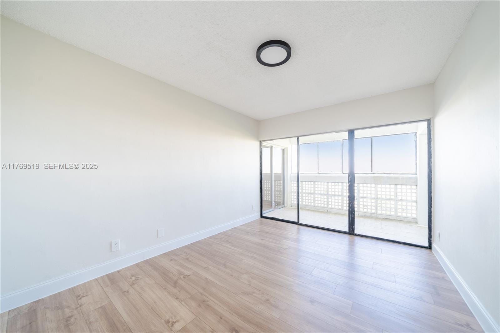 3301 Spanish Moss Terrace 802 — photo 11