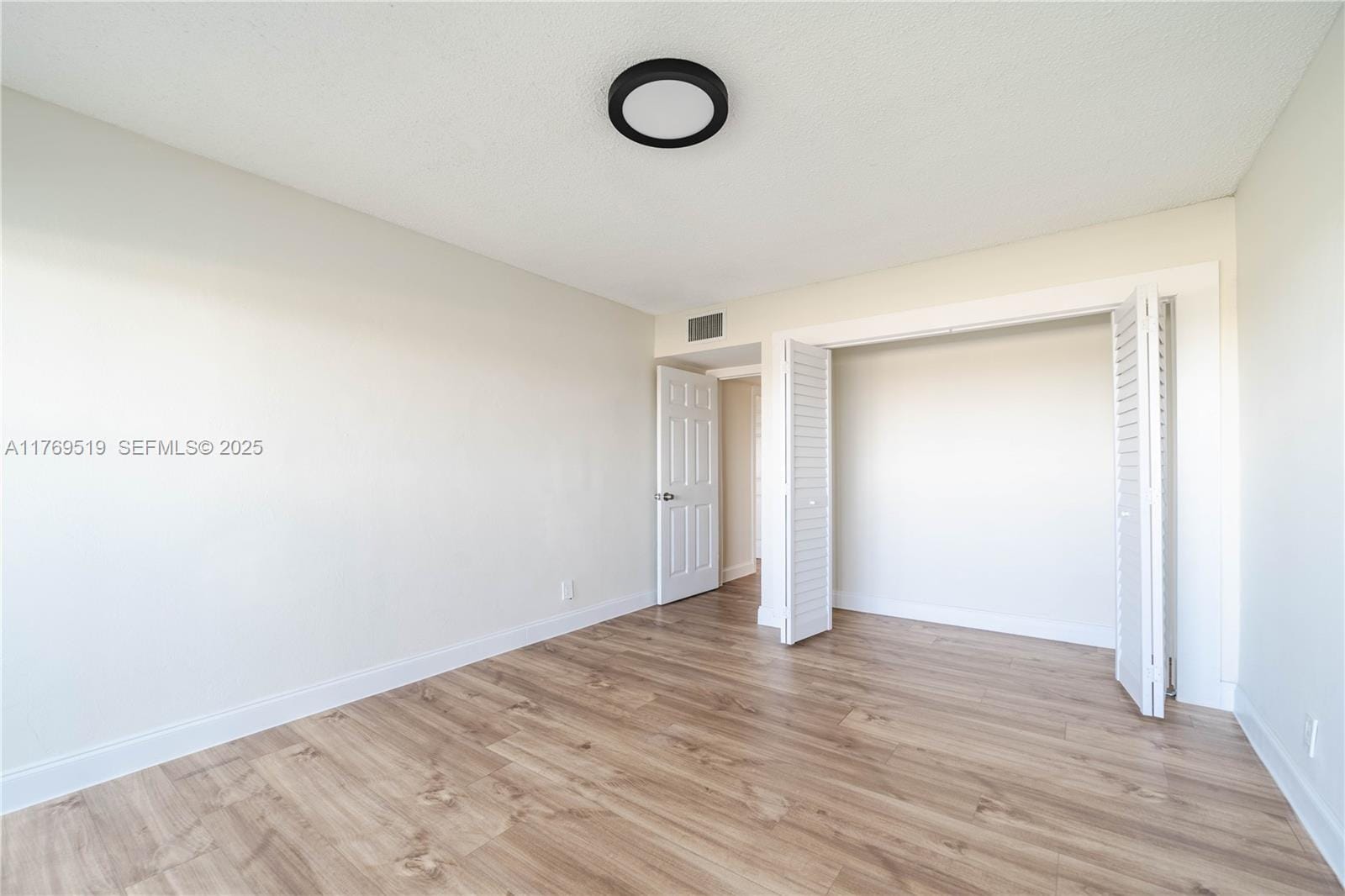 3301 Spanish Moss Terrace 802 — photo 12