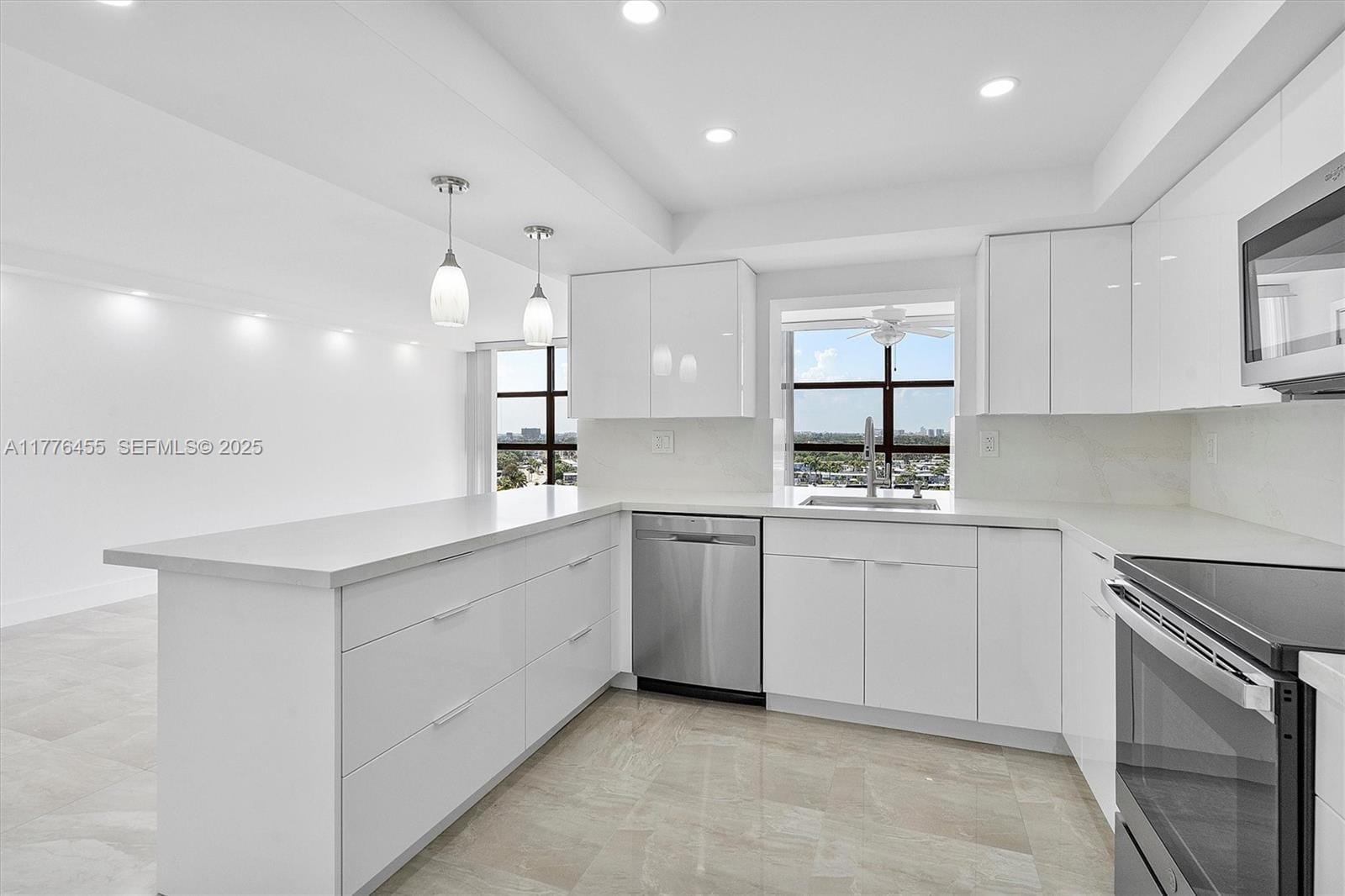 600 Parkview Drive 1123, Hallandale Beach, FL 33009