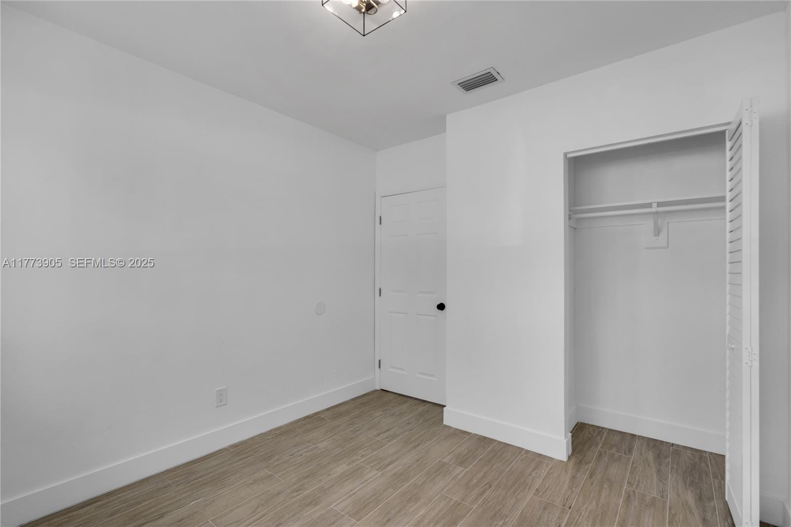 5354 W 9th Avenue, Hialeah, FL 33012 photo 17
