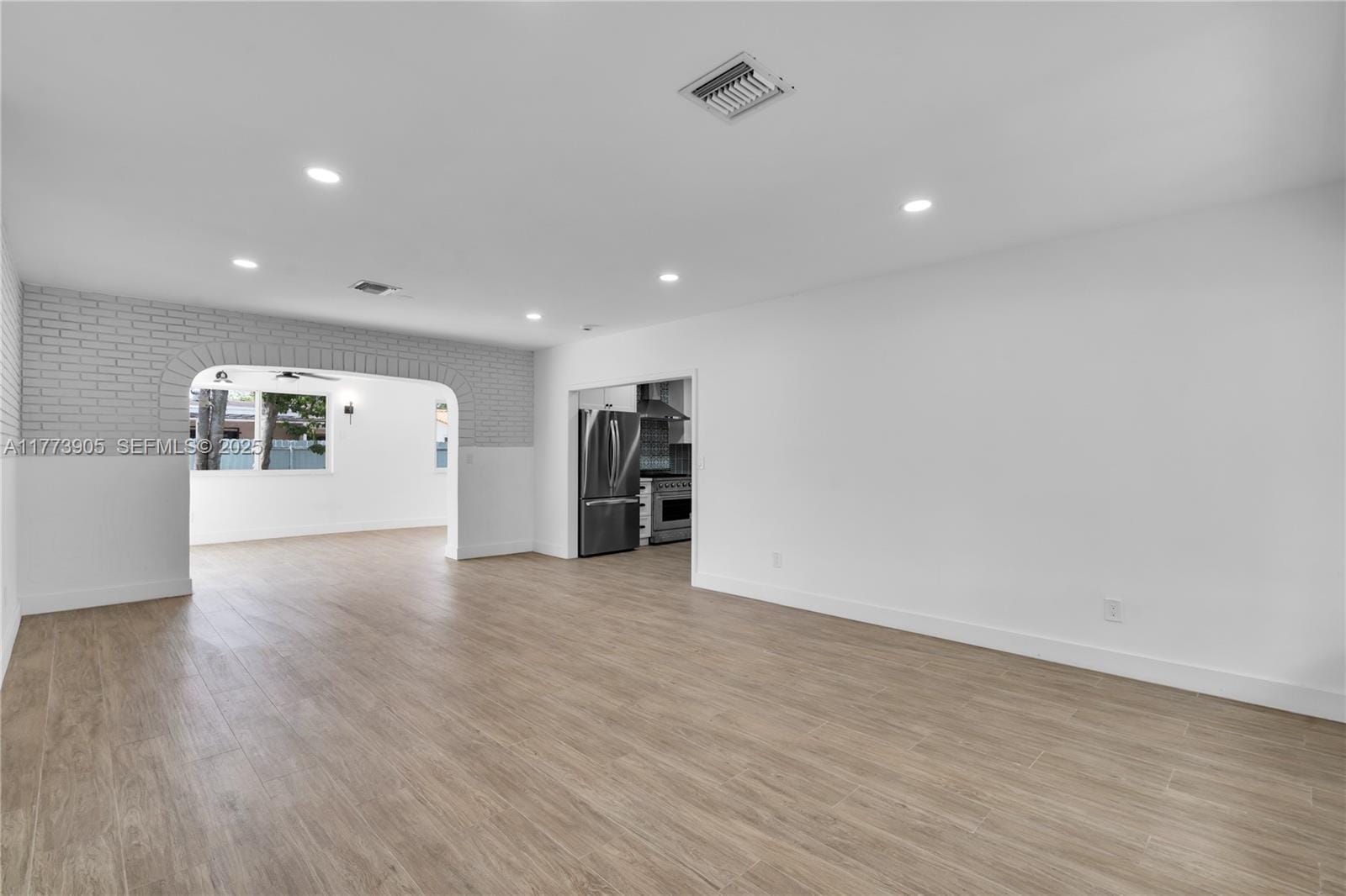 5354 W 9th Avenue, Hialeah, FL 33012 photo 4
