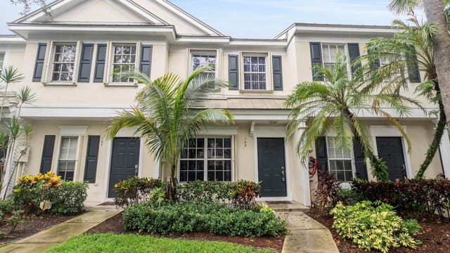165 SW 96th Terrace 165, sold in Somerset at Jacaranda, Plantation, FL