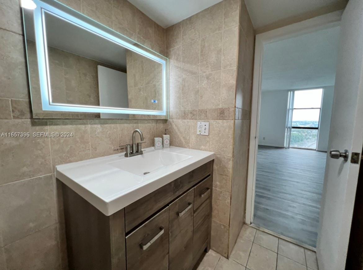 13499 Biscayne Boulevard 1205, North Miami, FL 33181 photo 19