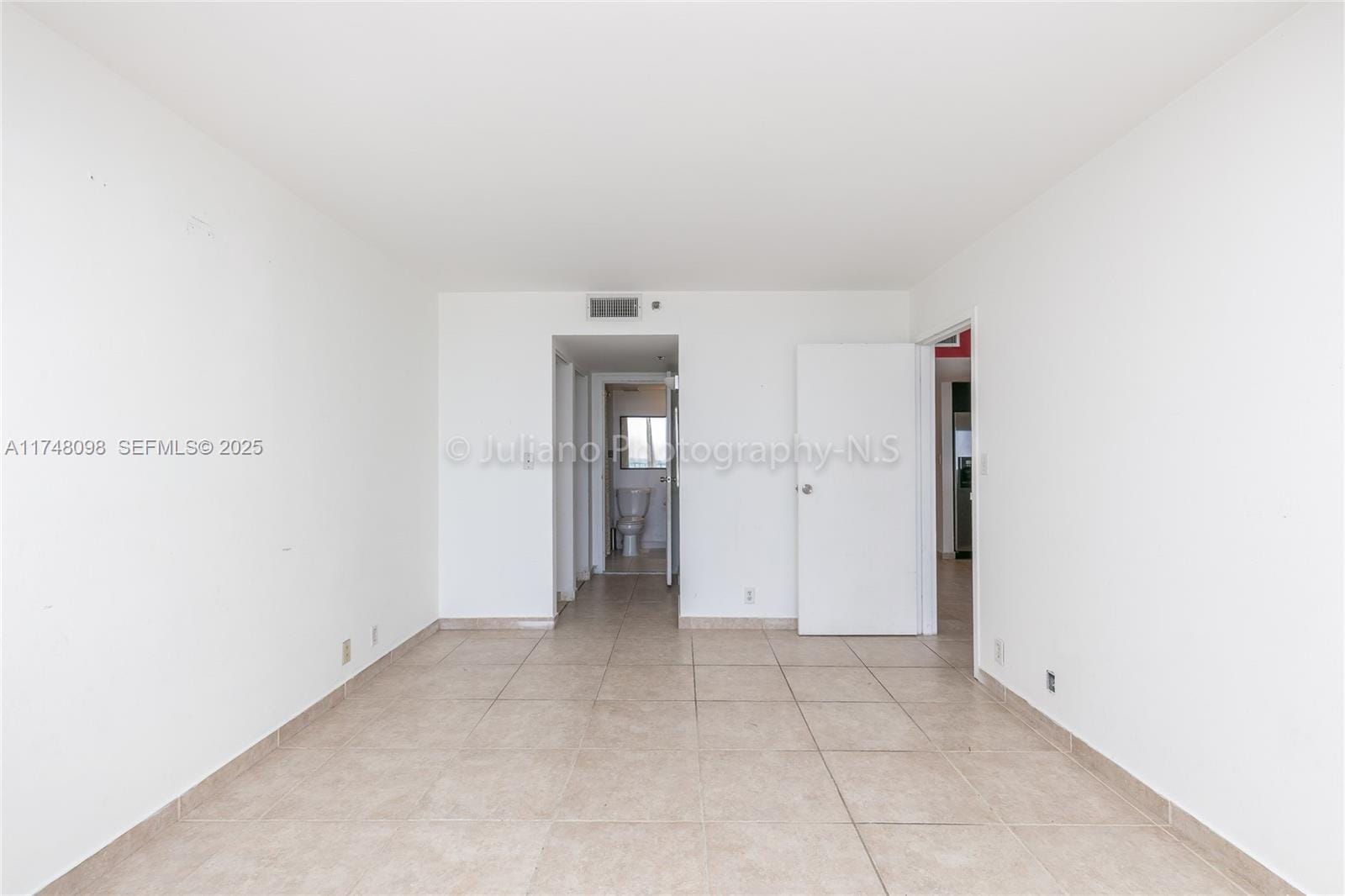 7601 E Treasure Drive 1108, North Bay Village, FL 33141 photo 13