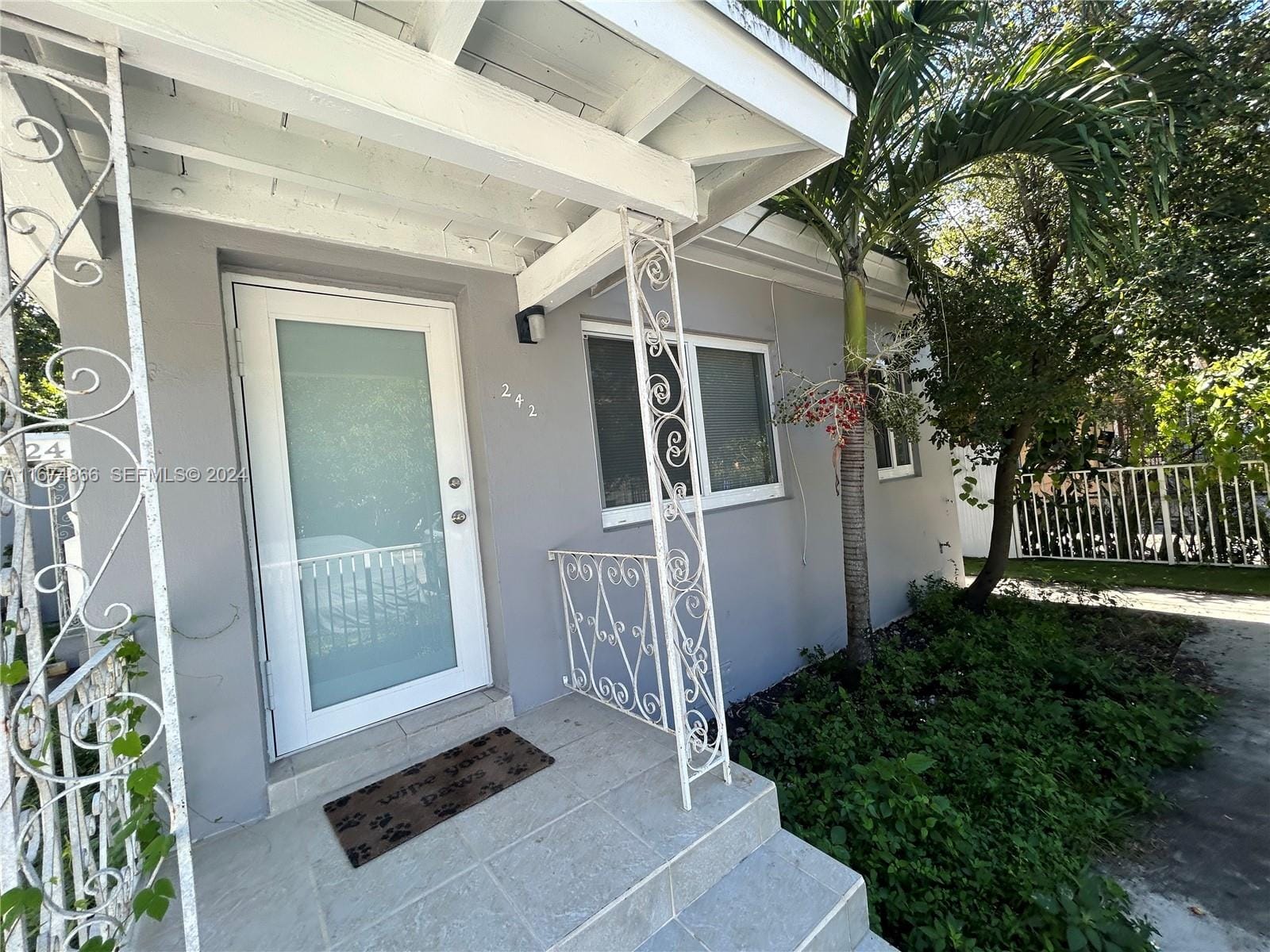 242 NE 55th Terrace — photo 3