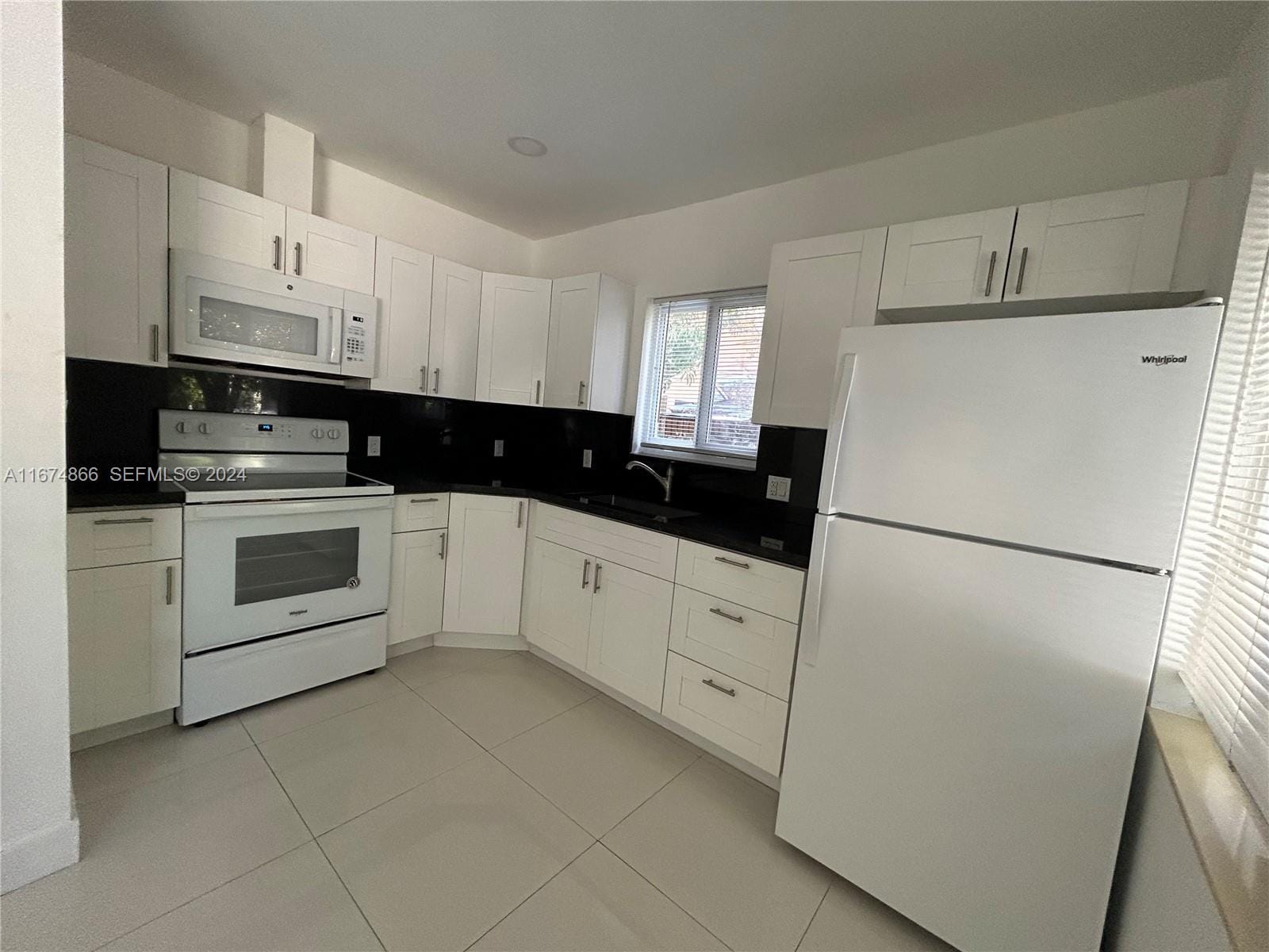 242 NE 55th Terrace — photo 7