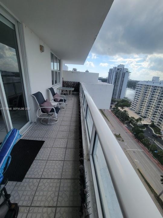 5601 Collins Avenue PH-9 — photo 8